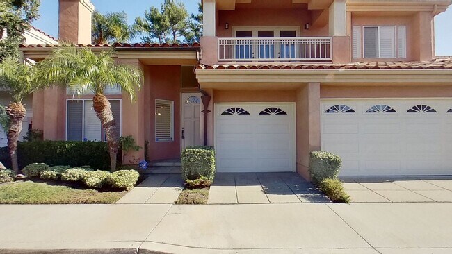 Foto del edificio - Beautiful Four Bedroom, Three Bathroom New...