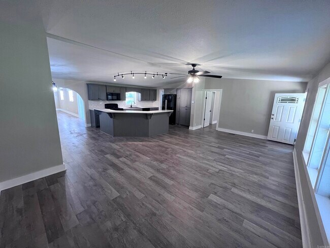 Foto del edificio - 2584 Black Jack Rd