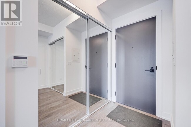 Building Photo - 25 Adra Grado Way