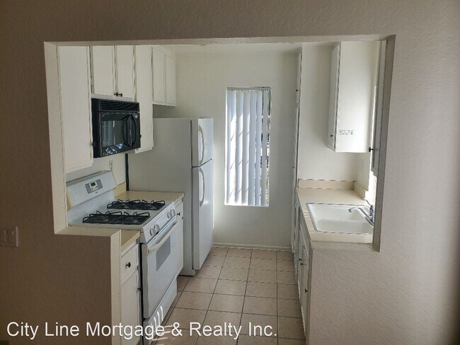 Building Photo - 1 br, 1 bath House - 13006 Wimberly Square #7