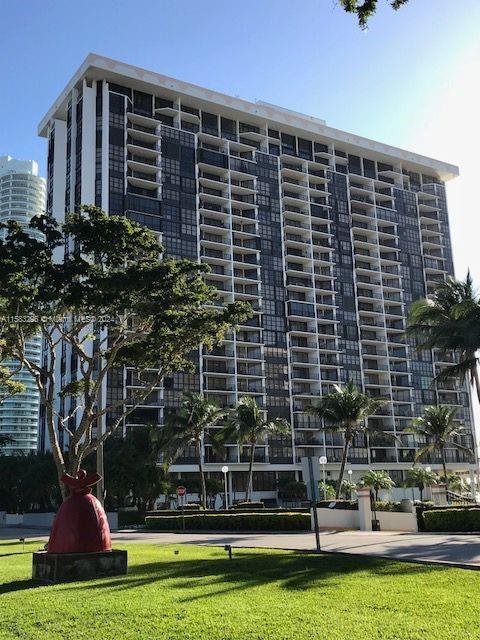 Primary Photo - 1925 Brickell Ave