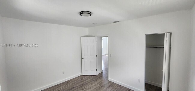 Foto del edificio - 842 SW 3rd St