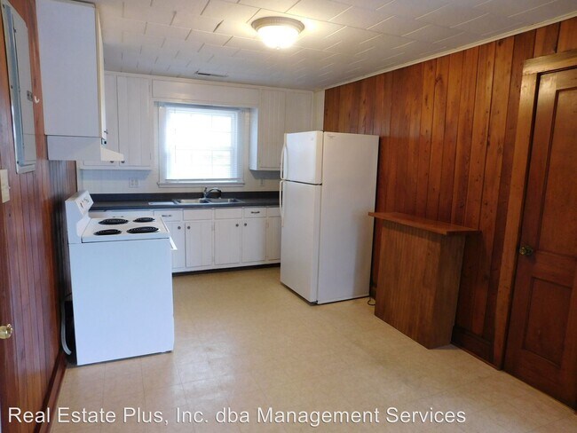 Building Photo - 1 br, 1 bath House - 712 A North B Street