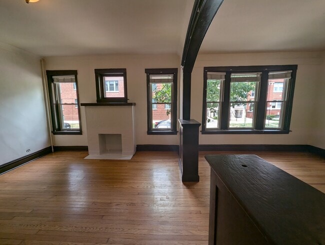 Building Photo - 3449 W Schubert Ave
