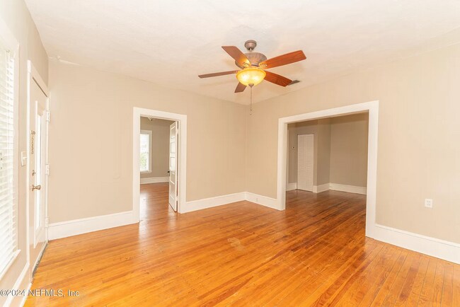 Living Room - 4590 Merrimac Ave