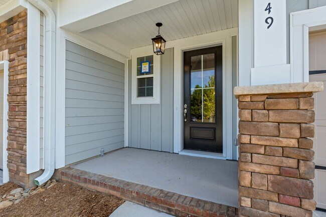 Foto del edificio - 49 Hensley Rd