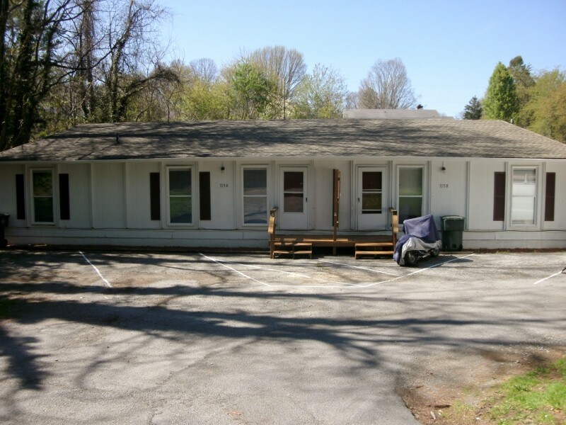 Primary Photo - 115 Center St NE