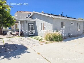 Building Photo - 2421 Ruhland Ave