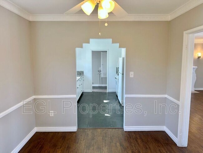 Building Photo - 123 1/2 W 57th St
