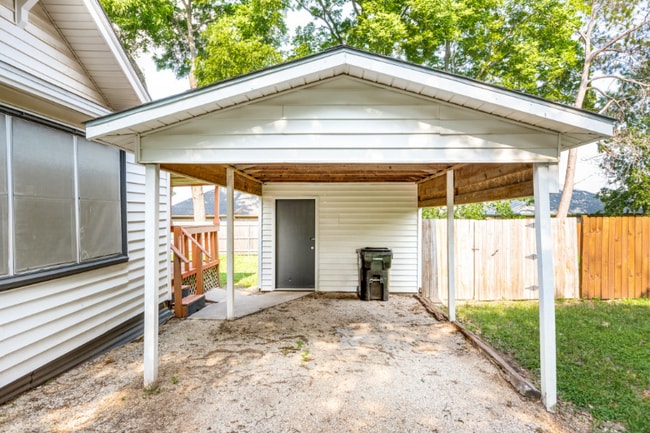 Photo - 909 N Anna St House