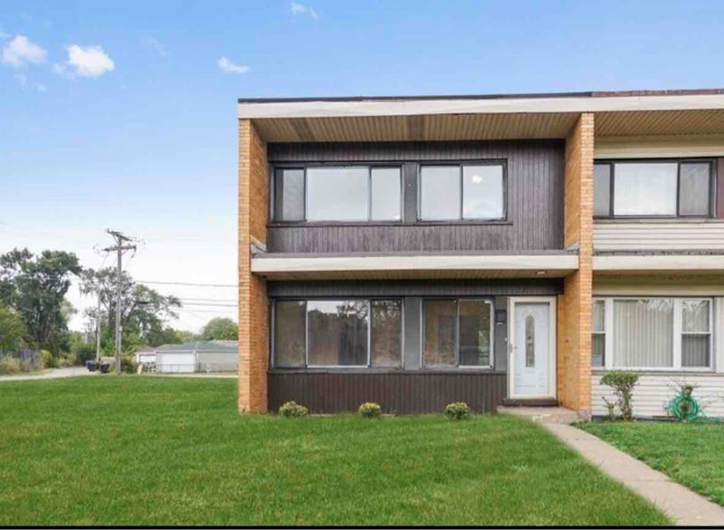 Photo - 2258 E 103rd St (Chicago, IL)