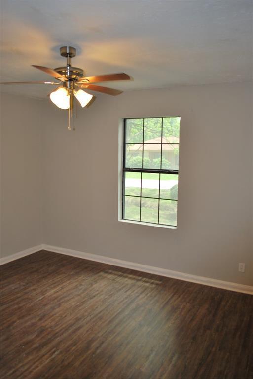 Building Photo - 113 E Witcher Ln