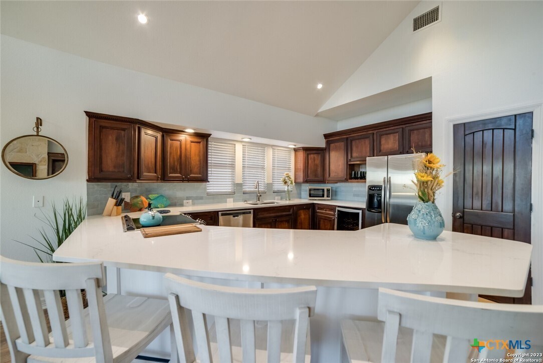 Foto principal - 693 Riviera Dr