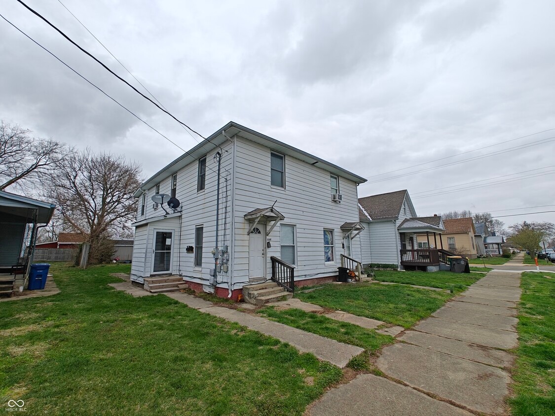 108 W Pennsylvania St Unit B, Shelbyville, IN 46176 Condo for Rent in