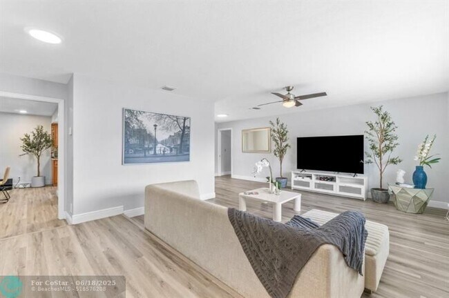 Foto del edificio - 1031 SW 11th St