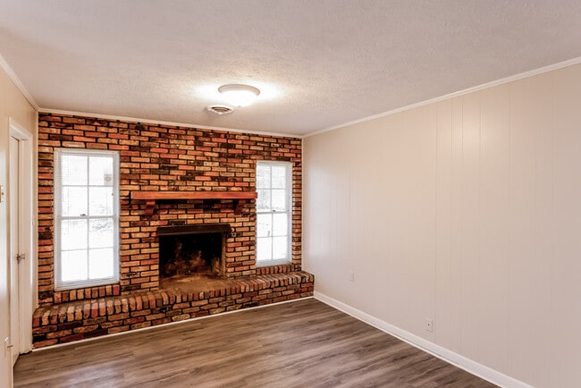Building Photo - 311 Sterling Dr
