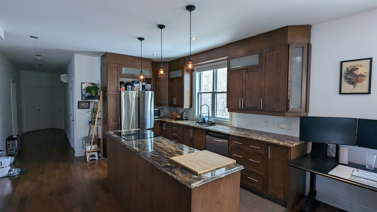 Kitchen - 5612 Boul Saint-Laurent