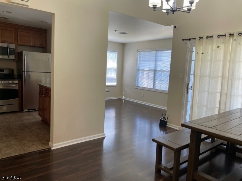 Foto principal - 148 Cambridge Ct