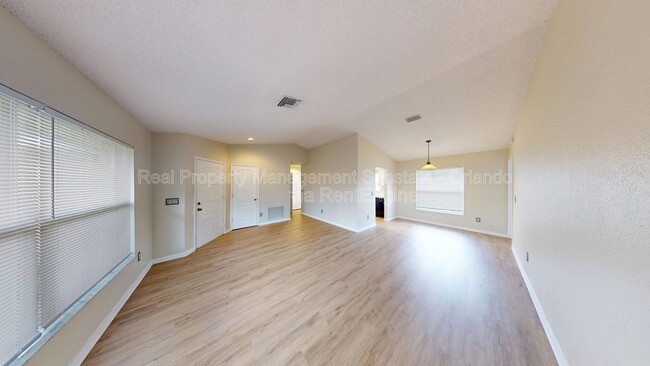 Photo - 1016 Soldier Creek Ct House