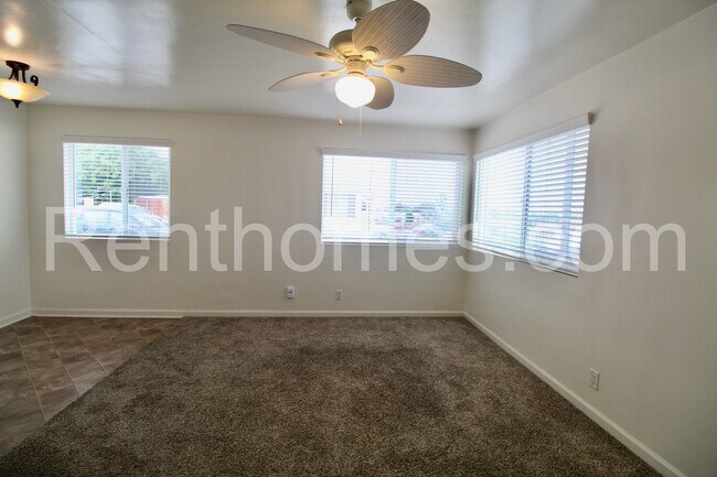Building Photo - Linda Vista, 2345 Comstock Street - Single...