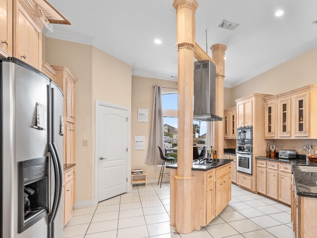 Building Photo - 87 Bethpage Dr