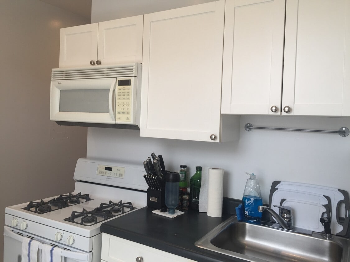 Photo - 163 W Eugenie St (Chicago, IL)