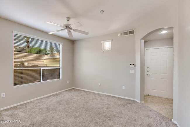 Foto del edificio - 5303 N 7th St