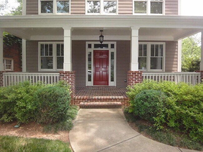 Foto del edificio - 2895 Grandview Ave NE