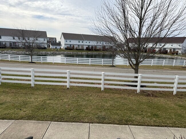 Foto del edificio - 1006 Hartford Village Blvd