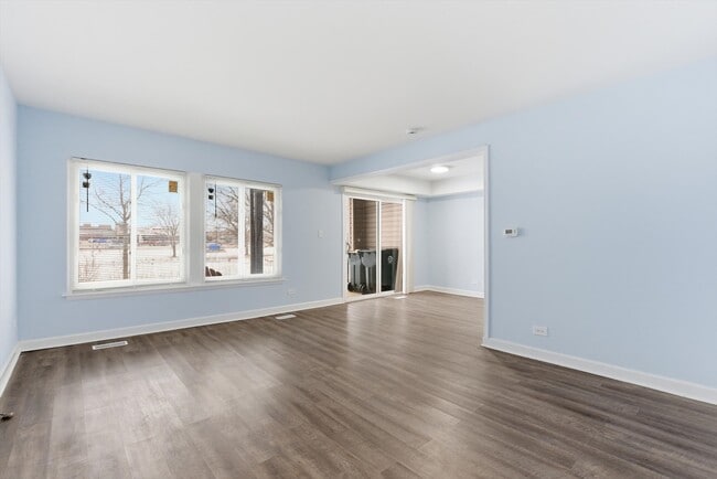 Foto del edificio - 7526 Bristol Ln