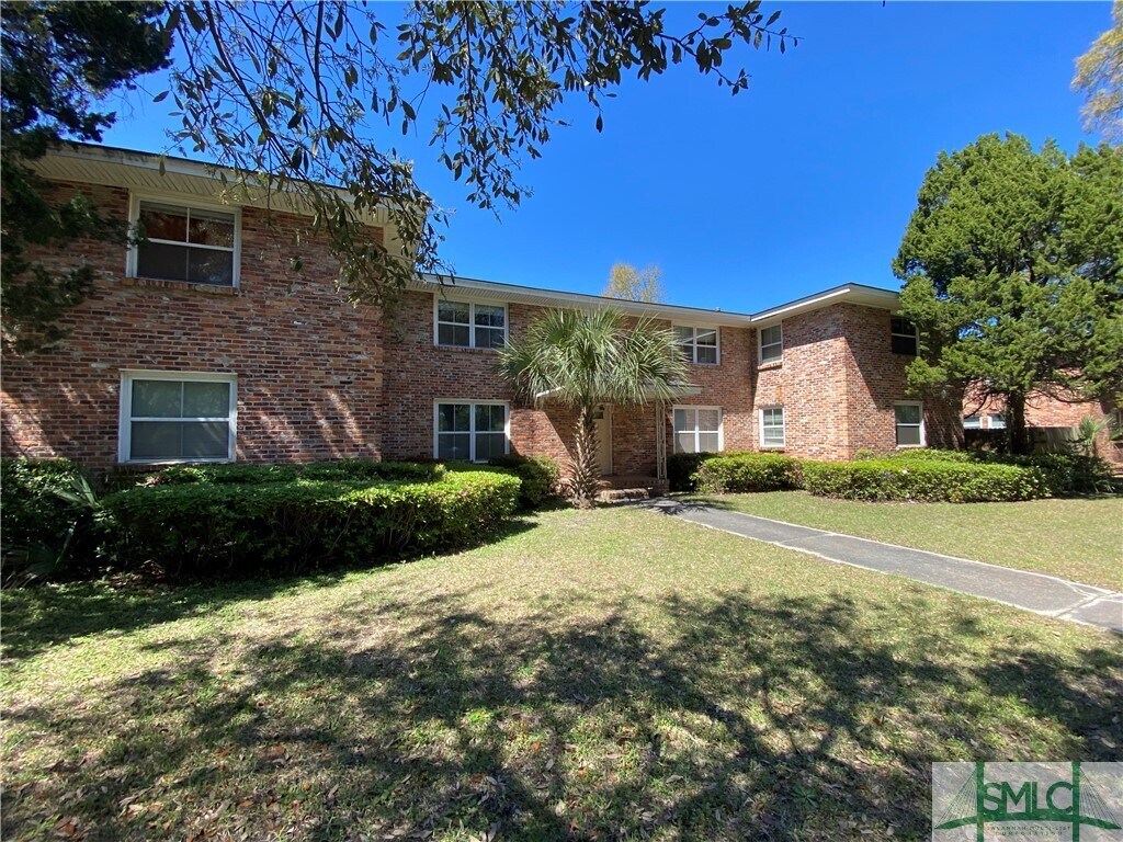 3605 Bull St Unit 1, Savannah, GA 31405 Condo for Rent in Savannah