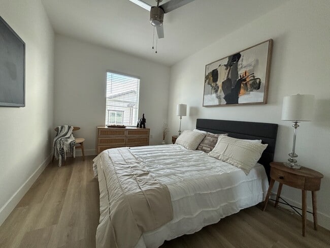 Building Photo - Sierra Ridge Townhomes
