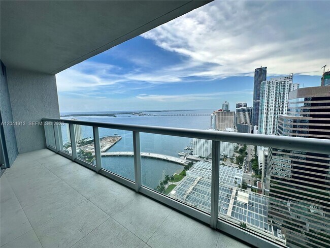 Foto del edificio - 495 Brickell Ave
