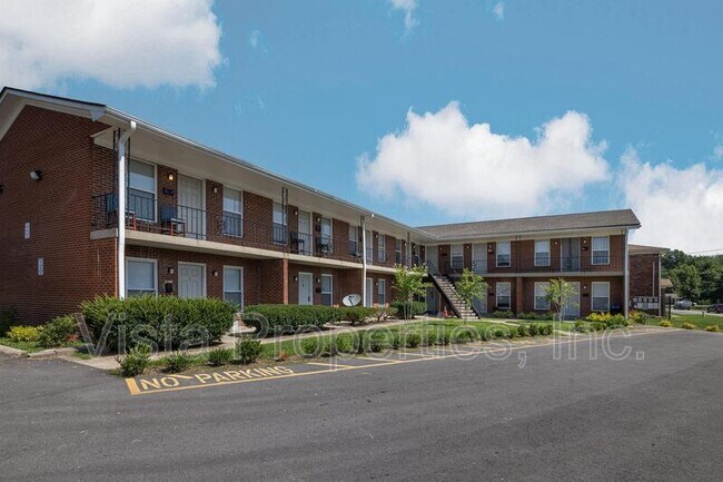 Building Photo - 4810 Saddlebrook Ln