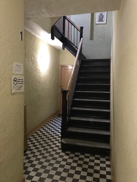 Interior Photo - 332 100th St
