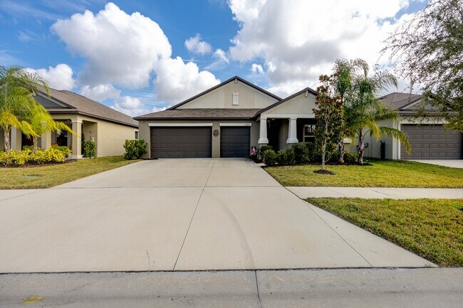 Foto del edificio - 16654 Carlton Pond St