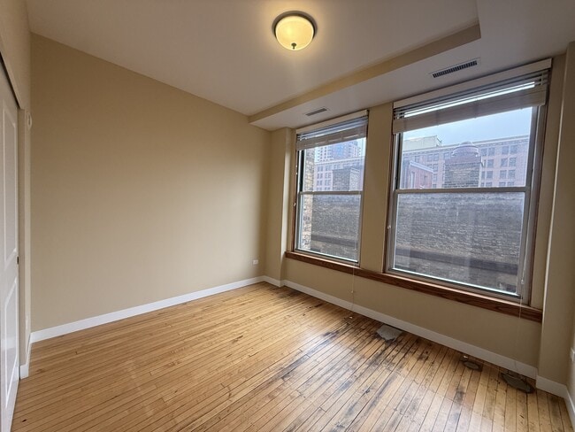 Interior Photo - Pioneer Endicott