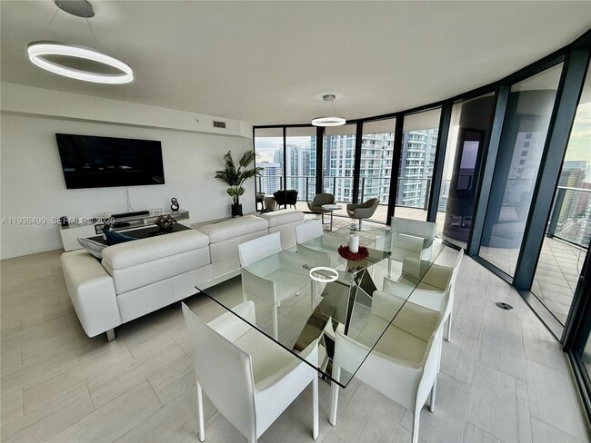 Building Photo - 1000 Brickell Plaza