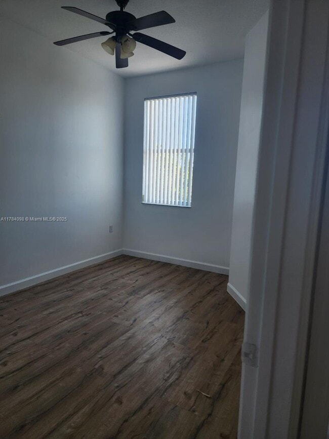 Building Photo - 3 bedroom in Hollywood FL 33020