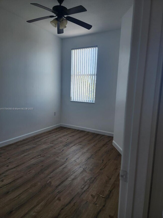 Foto del edificio - 3 bedroom in Hollywood FL 33020