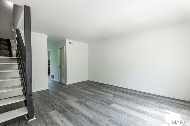 Building Photo - 3017 Pembroke Ln