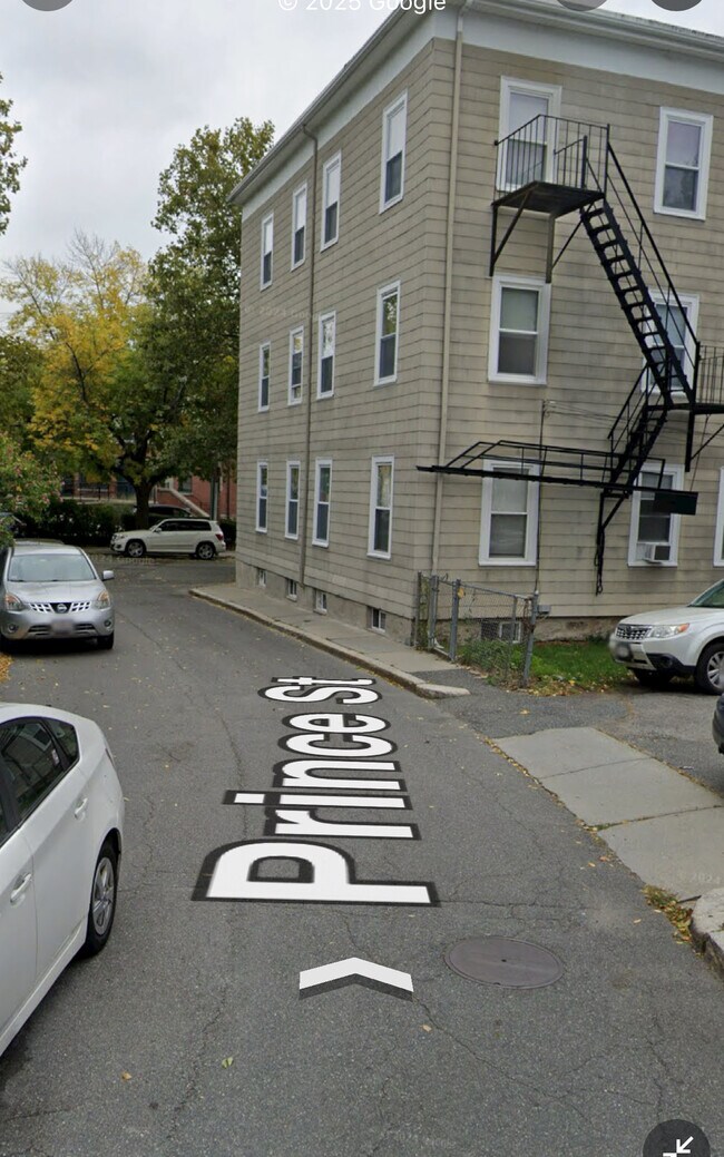 Building Photo - 59 Prince St