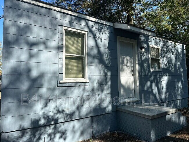 Foto del edificio - 1240 Rocky Creek Rd