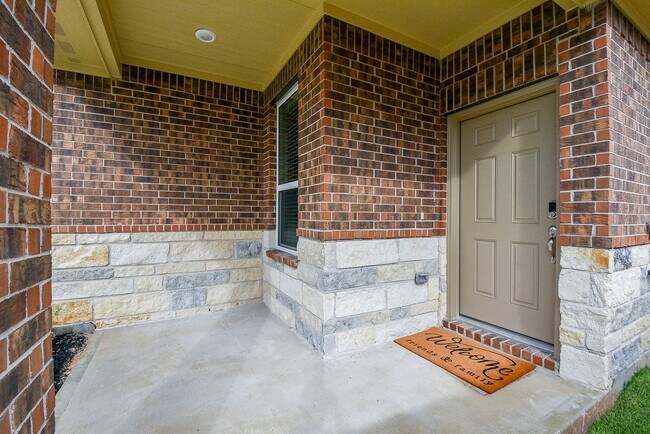 Building Photo - 2022 W Darlington Oak Ct