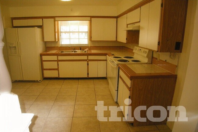 Foto del edificio - 2713 Greenfield Ave