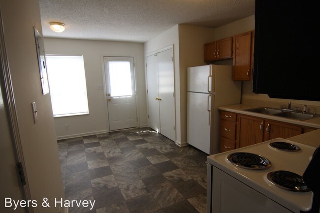 Building Photo - 3300 Royster Ln