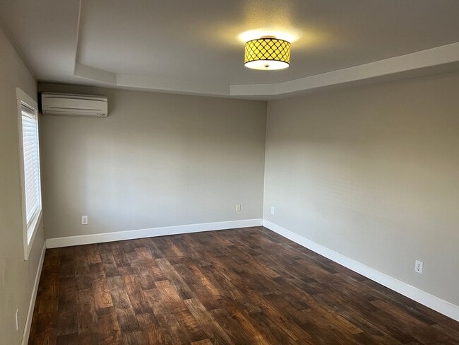 Building Photo - Updated 3 bedroom 1 bathroom house in Thur...