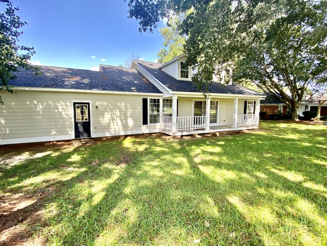Building Photo - Quail Creek