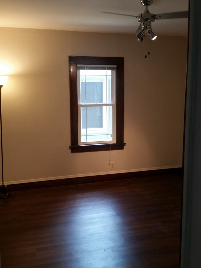 Building Photo - 936 Drake St