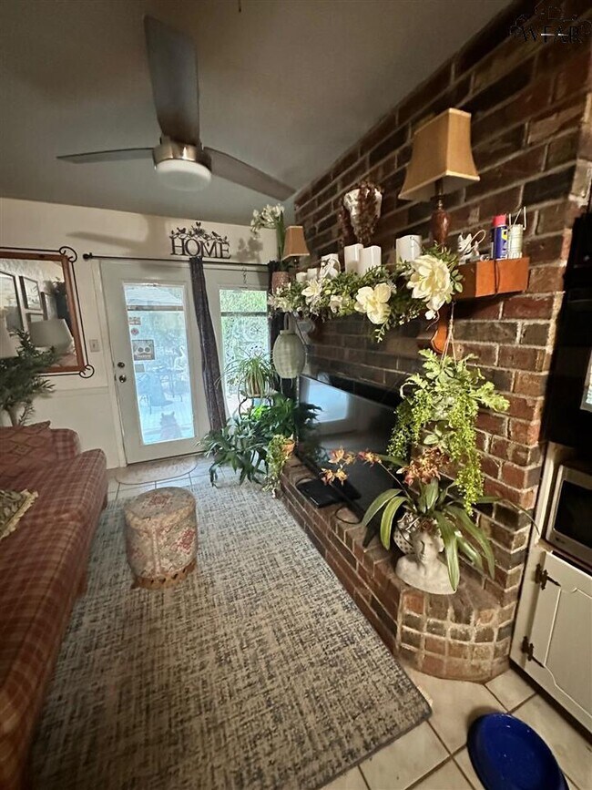 Foto del edificio - 1919 Margaret Dr